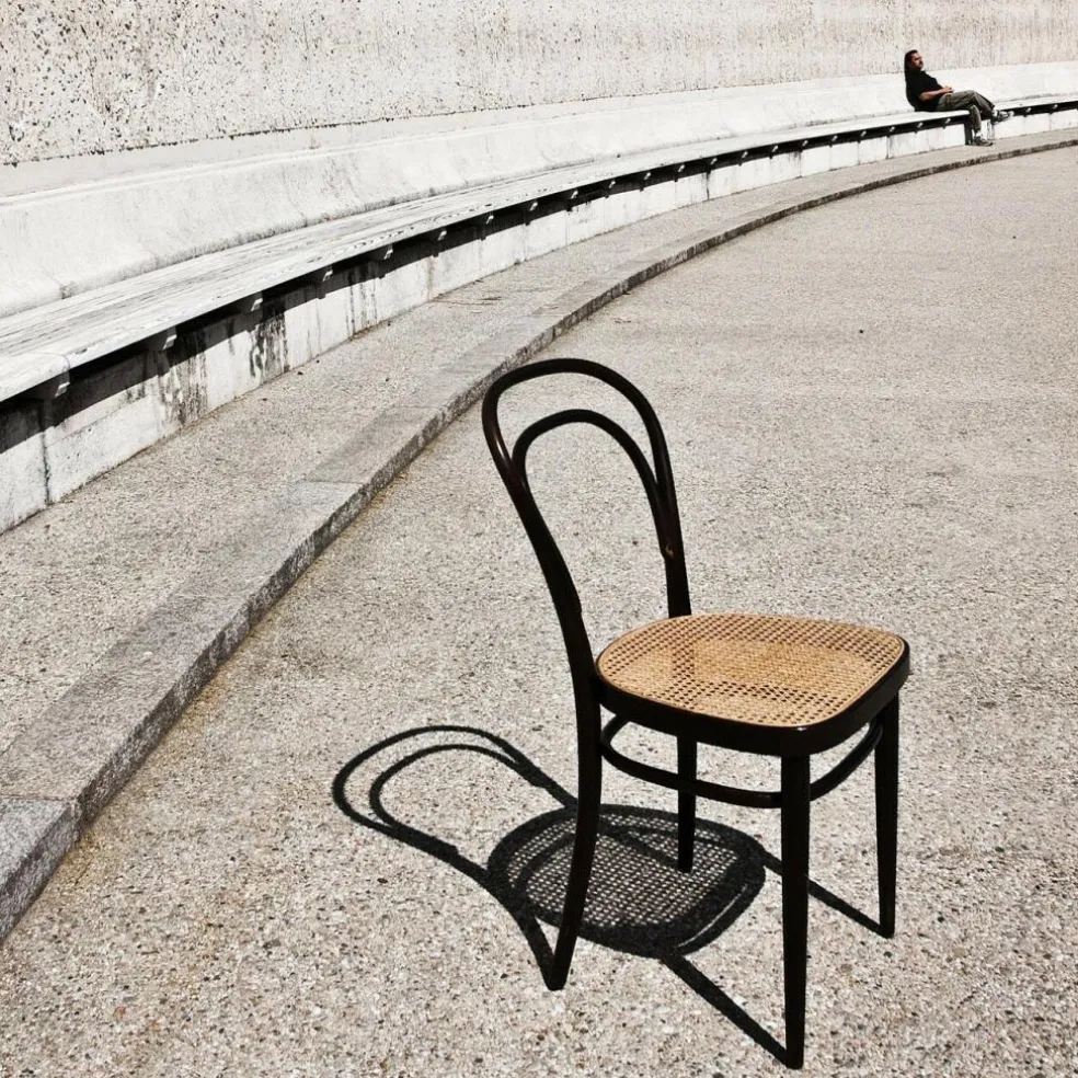 214 Bugholzstuhl mit Rohrgeflecht