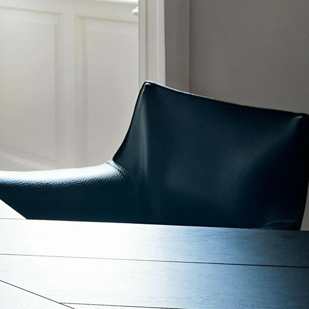 413 Cab Armlehnstuhl Leder