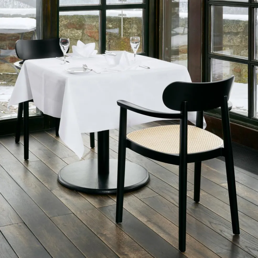 118 FV Armlehnstuhl mit Rohrgeflecht