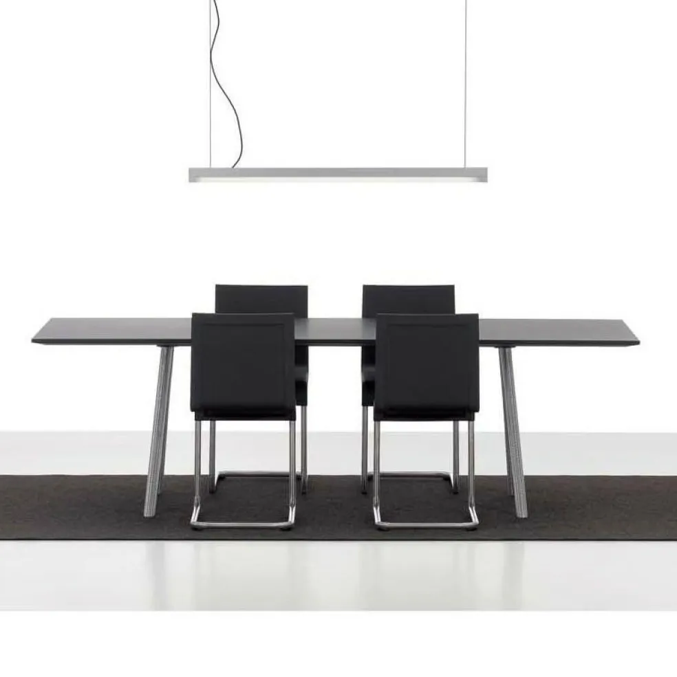 .05 Stuhl nicht stapelbar