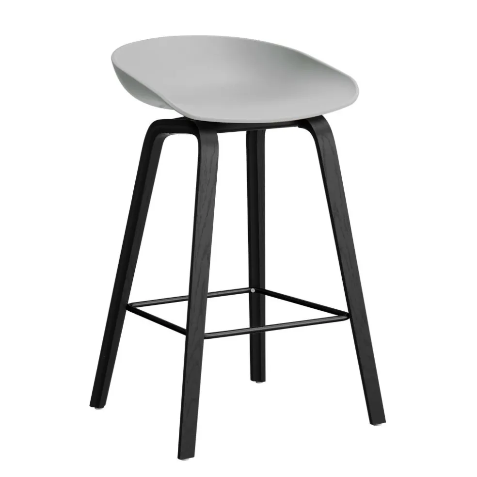 AAS 32 2.0 Barhocker niedrig Eiche schwarz lackiert