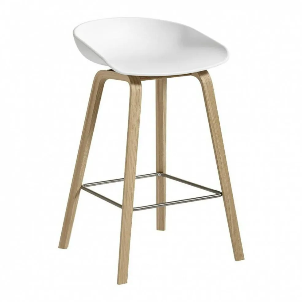 AAS 32 2.0 Barhocker niedrig Eiche lackiert