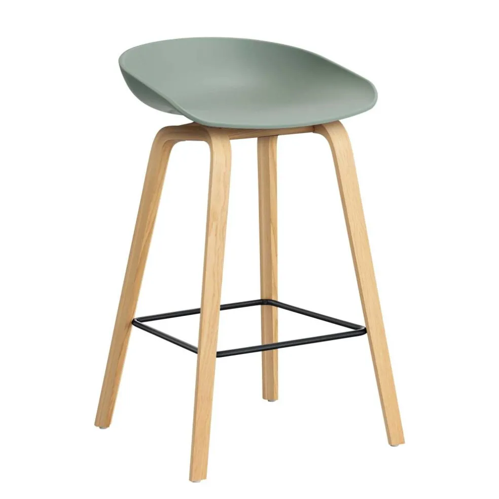 AAS 32 2.0 Barhocker niedrig Eiche lackiert