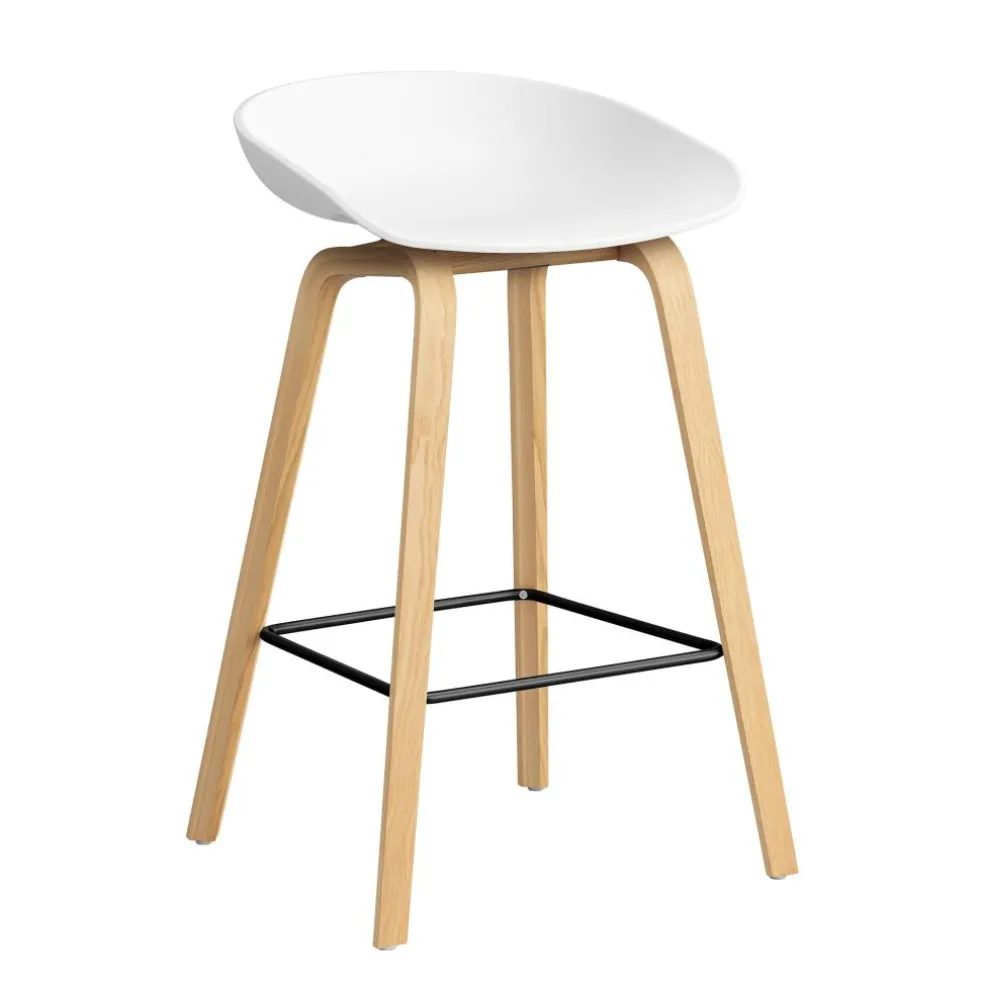 AAS 32 2.0 Barhocker niedrig Eiche lackiert