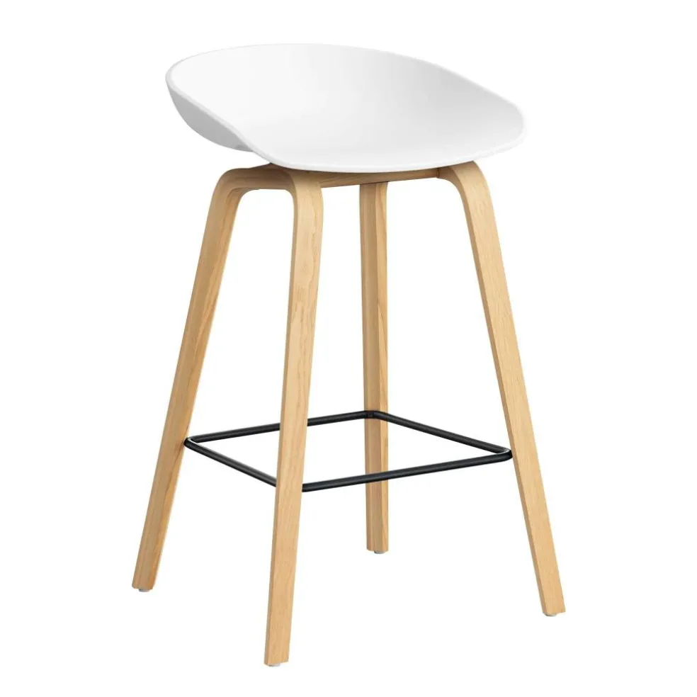 AAS 32 2.0 Barhocker niedrig Eiche lackiert
