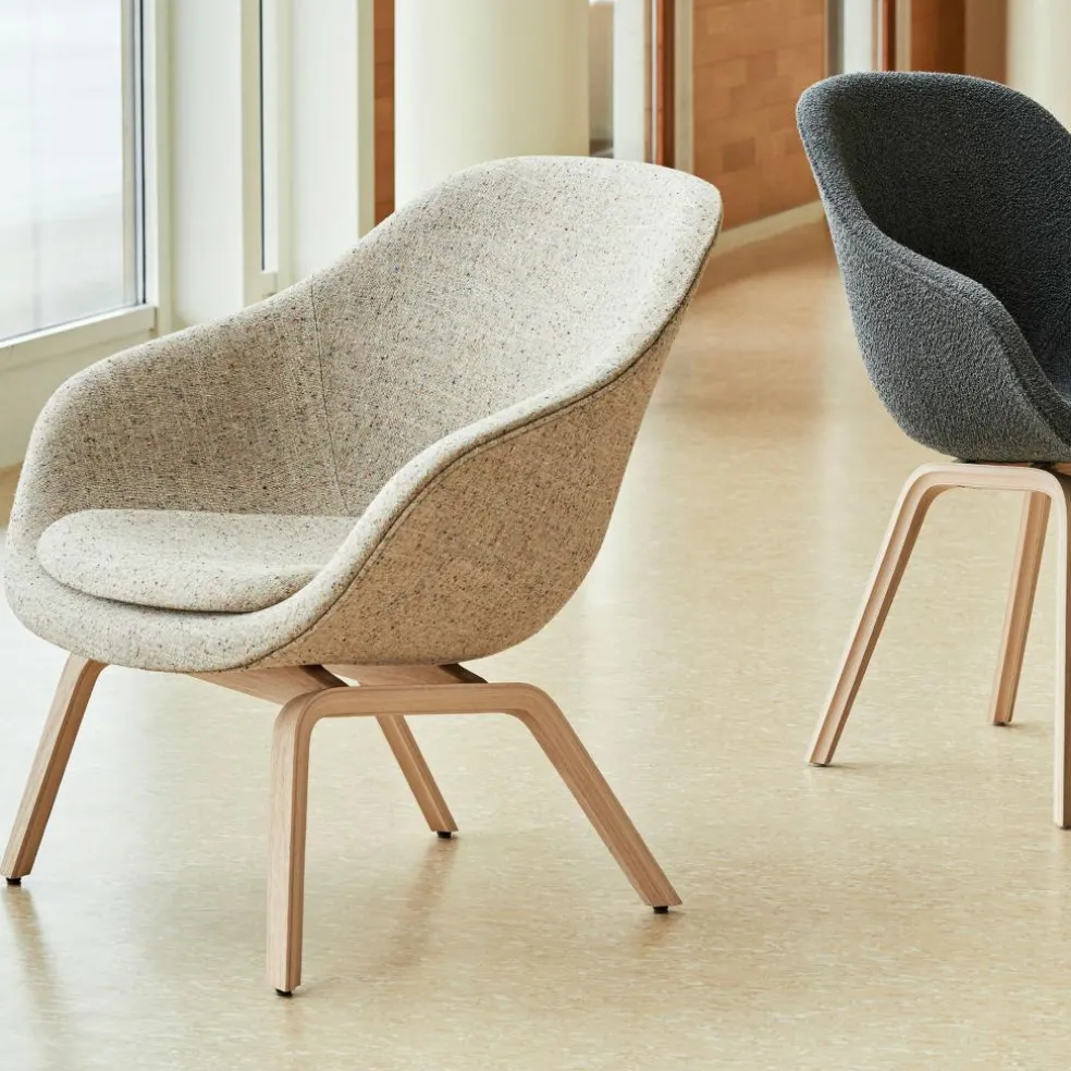 About a Chair 123 Armlehnstuhl