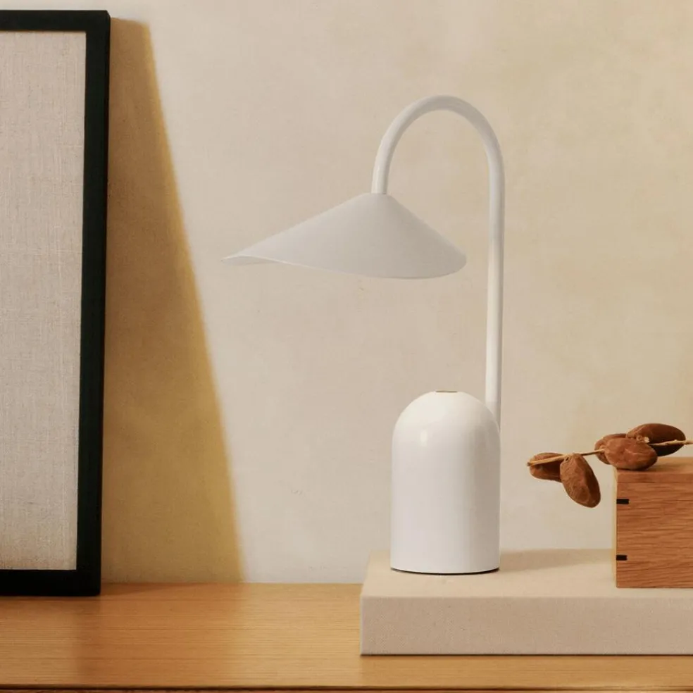 Arum Portable Tischleuchte mit Akku