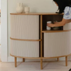 Audacious Highboard