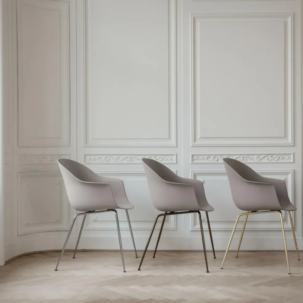 Bat Schalenstuhl Gestell konisch messing