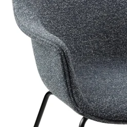 Bat Schalenstuhl Vollpolsterung Gestell konisch