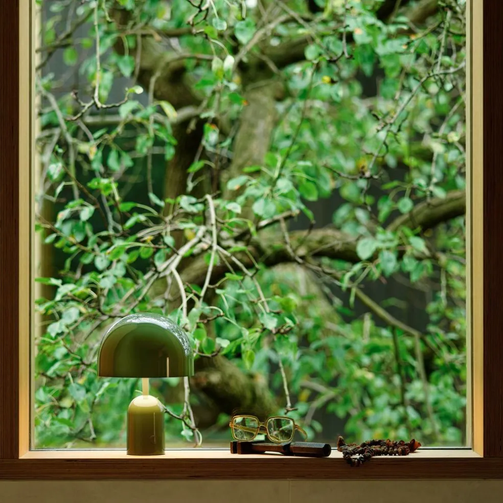 Bell LED Tischleuchte mit Akku