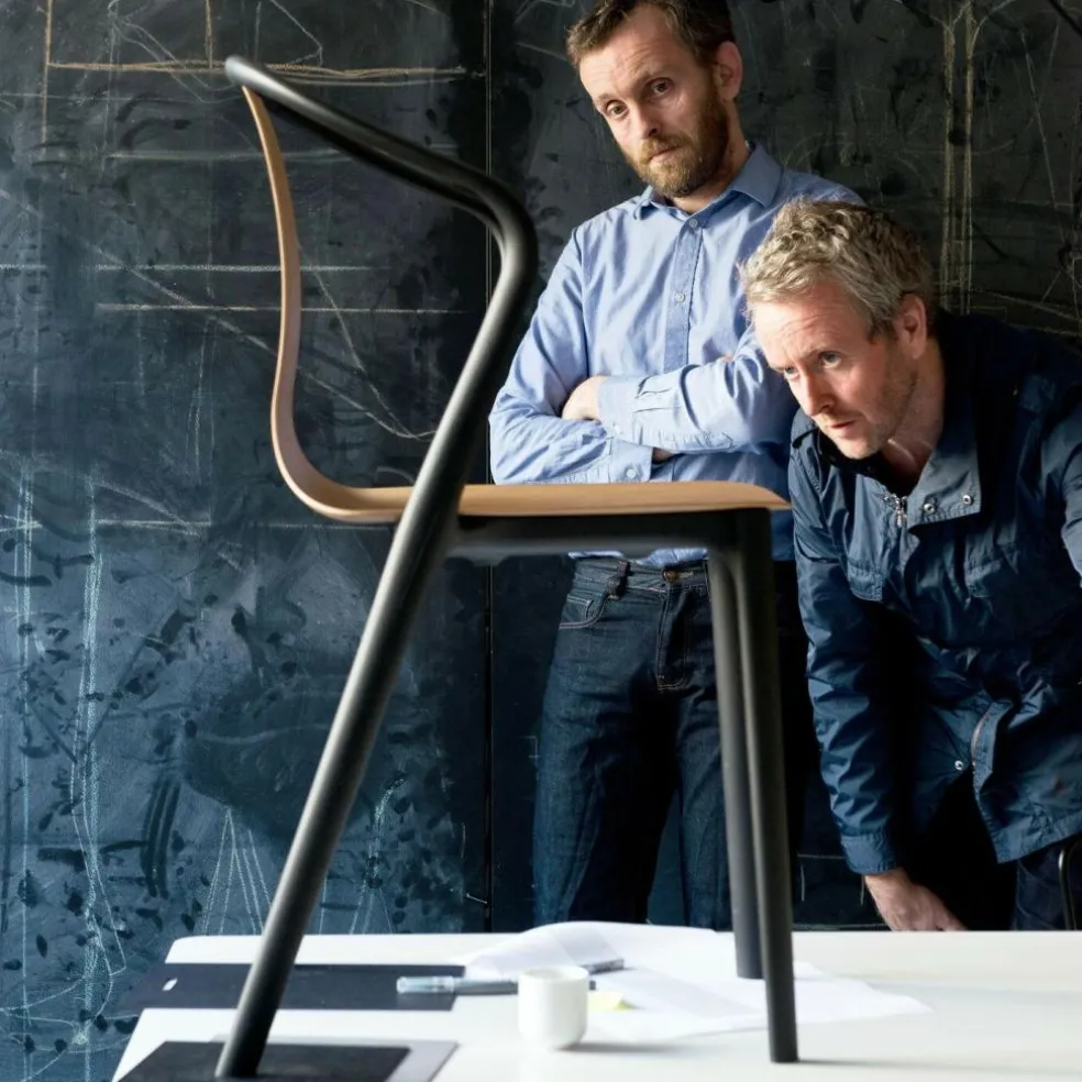 Belleville Armlehnstuhl Holz