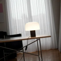 Bellhop Glass Tischleuchte