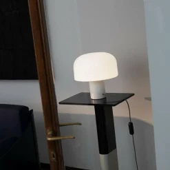 Bellhop Glass Tischleuchte