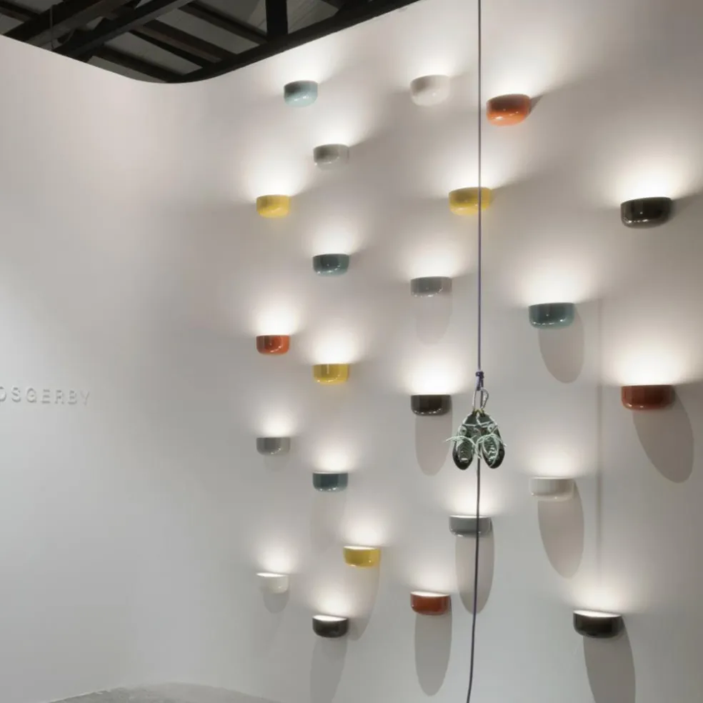 Bellhop Wall Up LED Wandleuchte