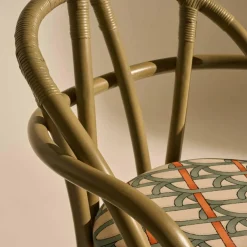 Bistra Armlehnstuhl Gestell Oliv