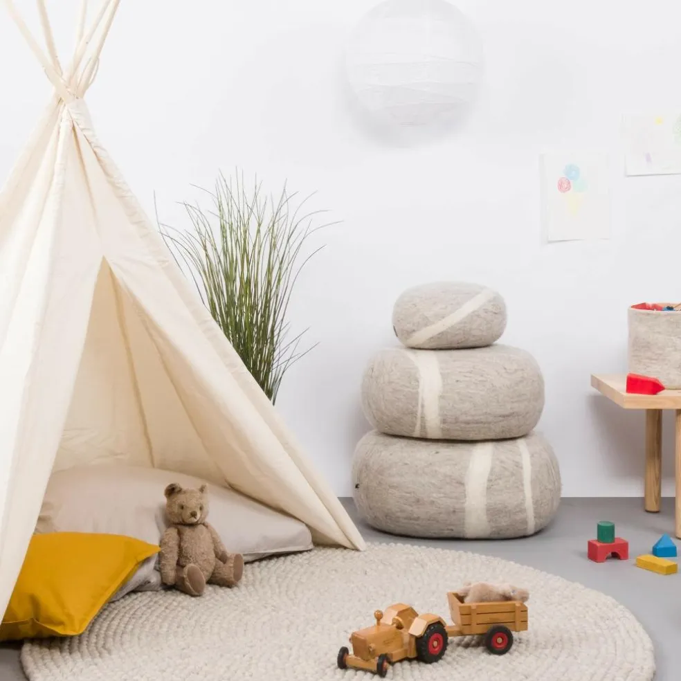 Béla Kieselstein Pouf