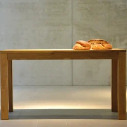 Cana Massivholz-Esstisch