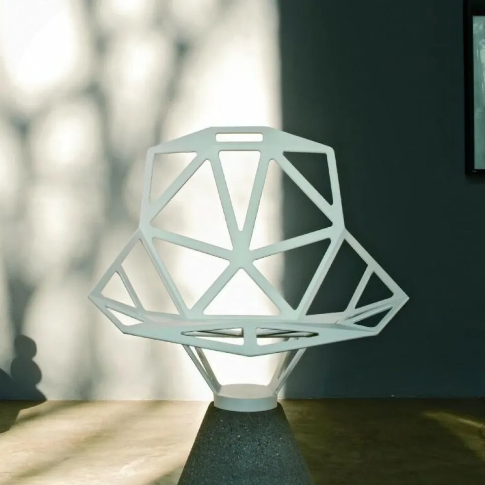 Chair One Drehstuhl Zementfuß