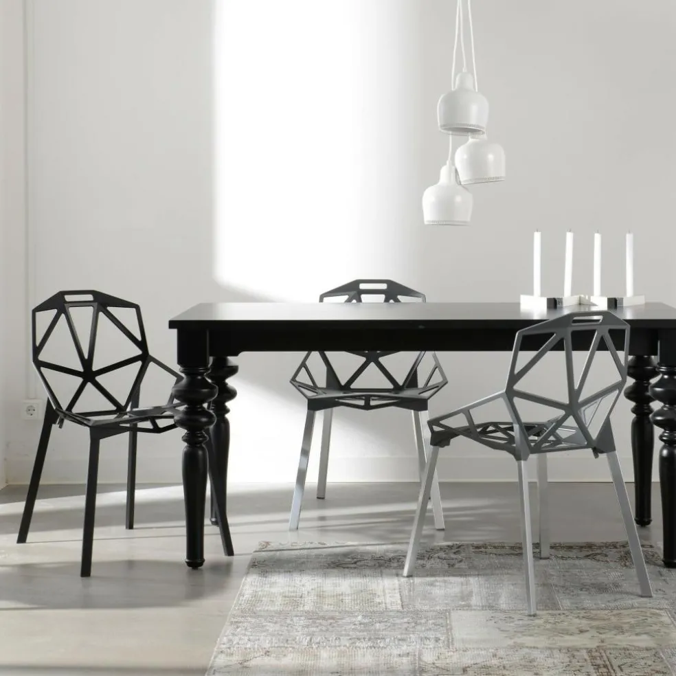 Chair One Stuhl stapelbar