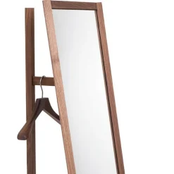 Club Garderobe mit Spiegel