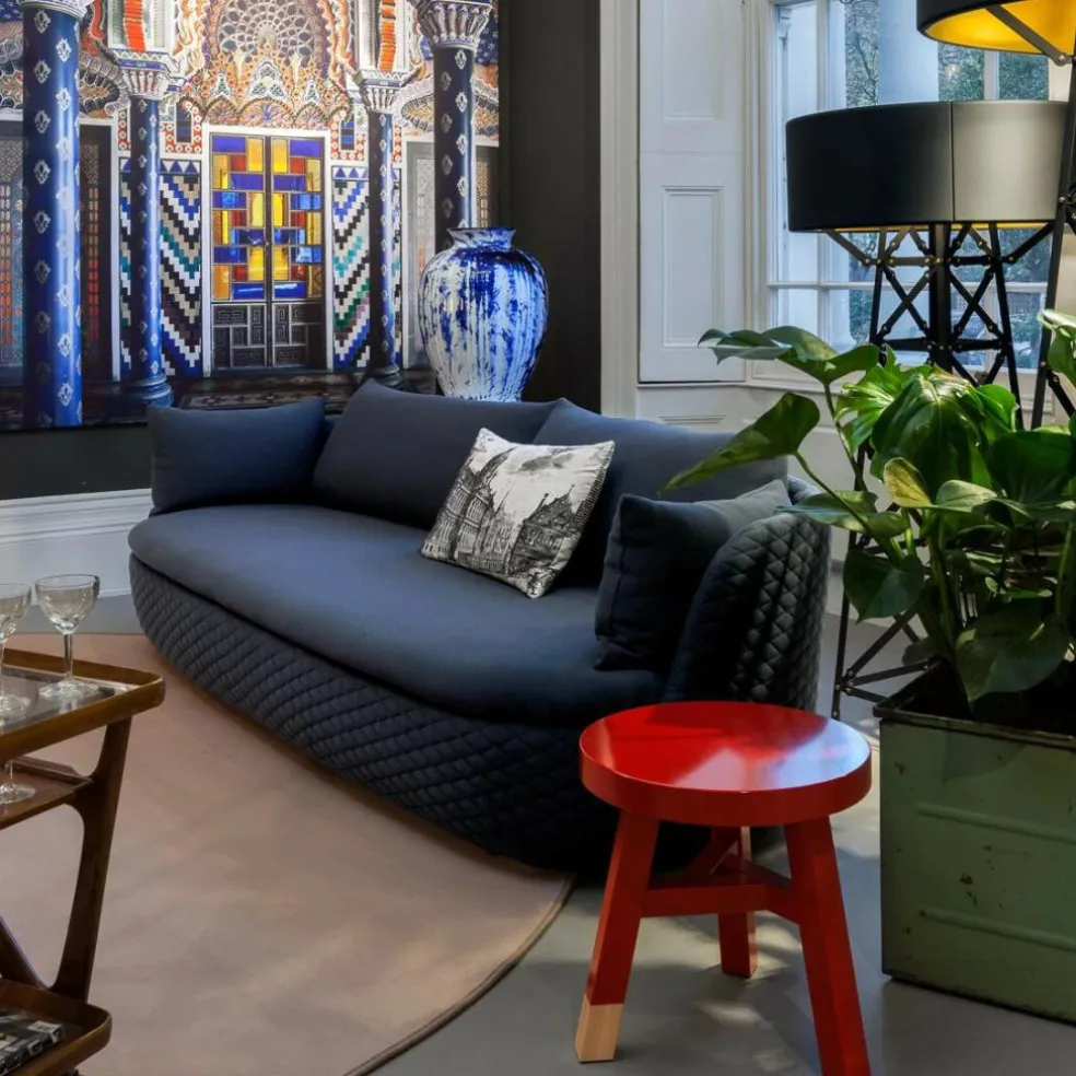 Common Comrades Merchant Beistelltisch