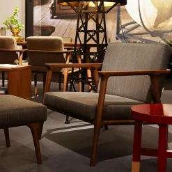 Common Comrades Merchant Beistelltisch