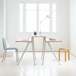 Courier Schreibtisch Gestell kreide