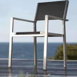 Cubic Gartenarmlehnstuhl