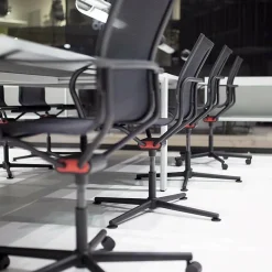 D1 Bürostuhl Vierfußgestell