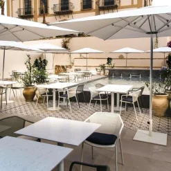 Darwin Gartenarmlehnstuhl