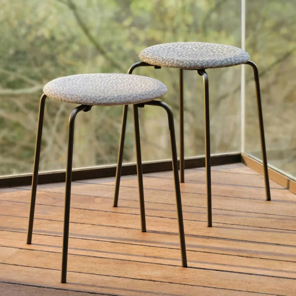 DOT™ Hocker Stoff Gestell warmes Graphit