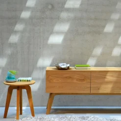 Dweller Massivholz-Beistelltisch Ø50cm