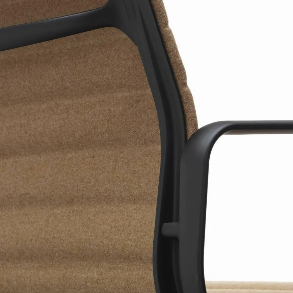 EA 132 Aluminium Chair Bürostuhl