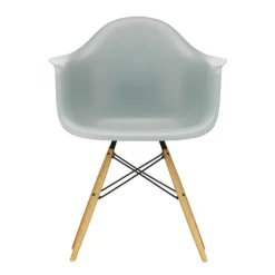Eames Plastic Armchair DAW RE Gestell Esche
