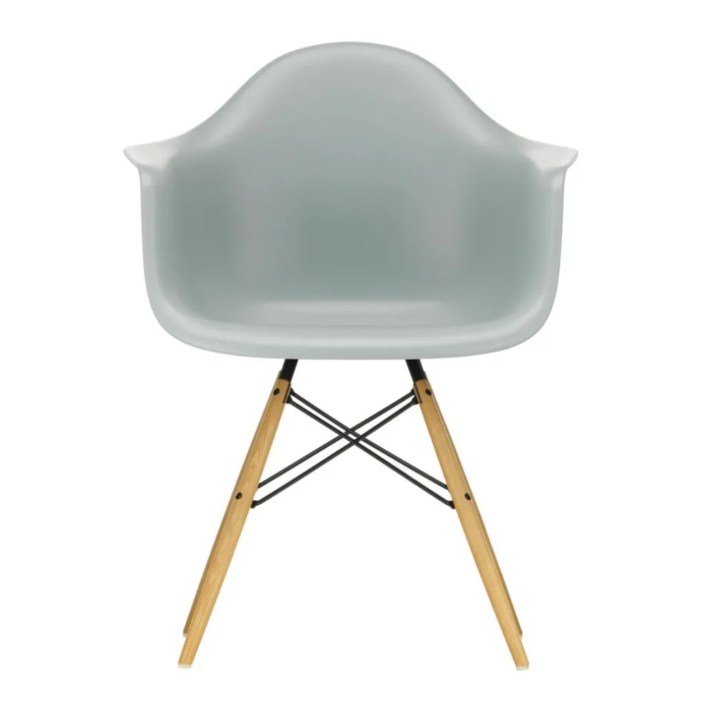 Eames Plastic Armchair DAW RE Gestell Esche