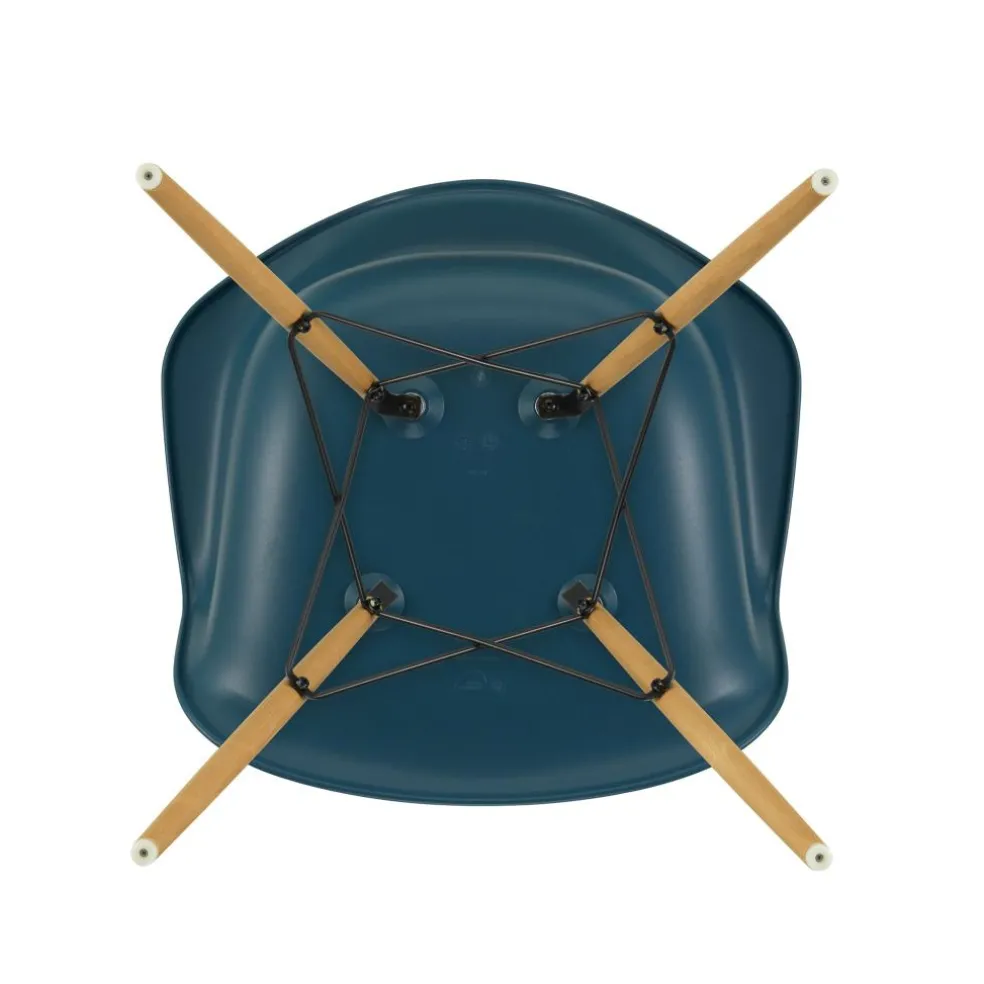 Eames Plastic Armchair DAW RE Gestell Esche
