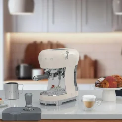 ECF02 Espresso Kaffeemaschine mit Siebträger Tritan™ Renew