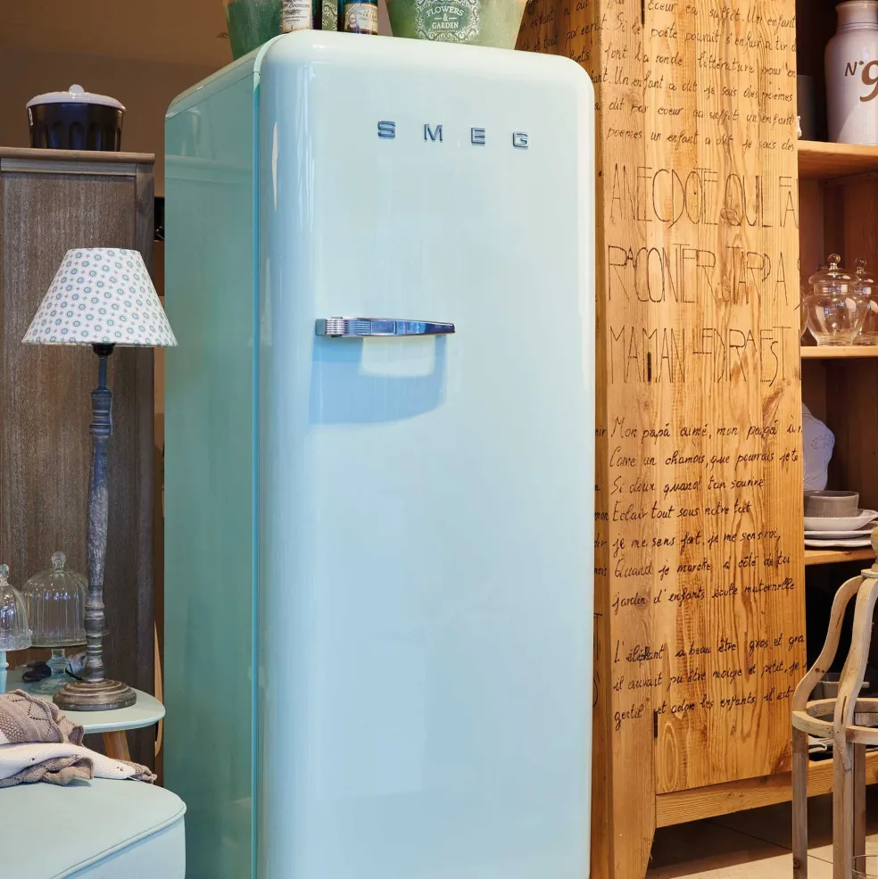 FAB28 Kühlschrank mit Gefrierfach