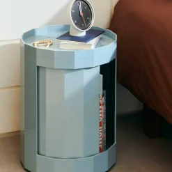 Facet Container niedrig mit Füßen und Rollen