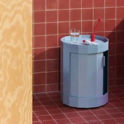 Facet Container niedrig mit Füßen und Rollen