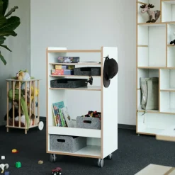 Fahrbar Rollwagen mit Fächern dreifach