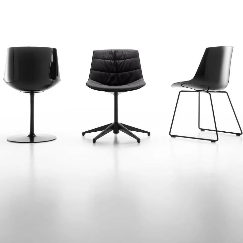 Flow Drehstuhl gepolstert mit Tellerfuß