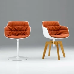 Flow Slim Armlehnstuhl Eiche gepolstert