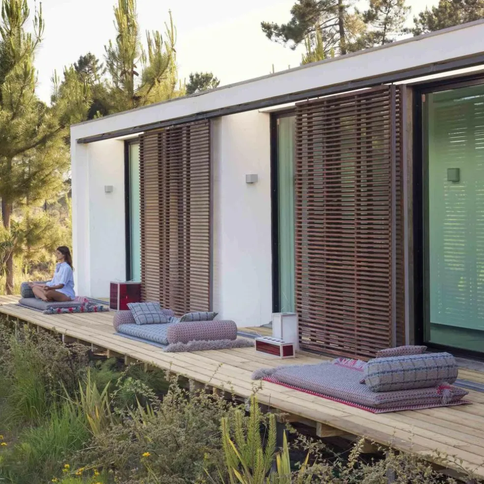 Garden Layers Small Roll Kissen