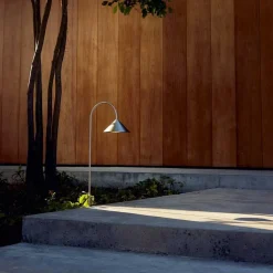 Grasp LED Akkuleuchte mit Erdspieß tragbar