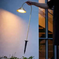 Grasp LED Akkuleuchte mit Erdspieß tragbar