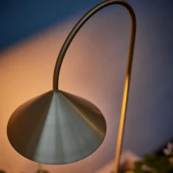 Grasp LED Akkuleuchte mit Erdspieß tragbar