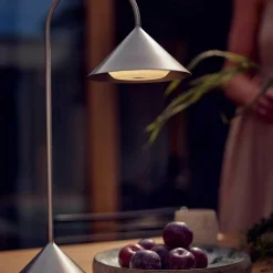 Grasp LED Akkuleuchte tragbar H 47cm