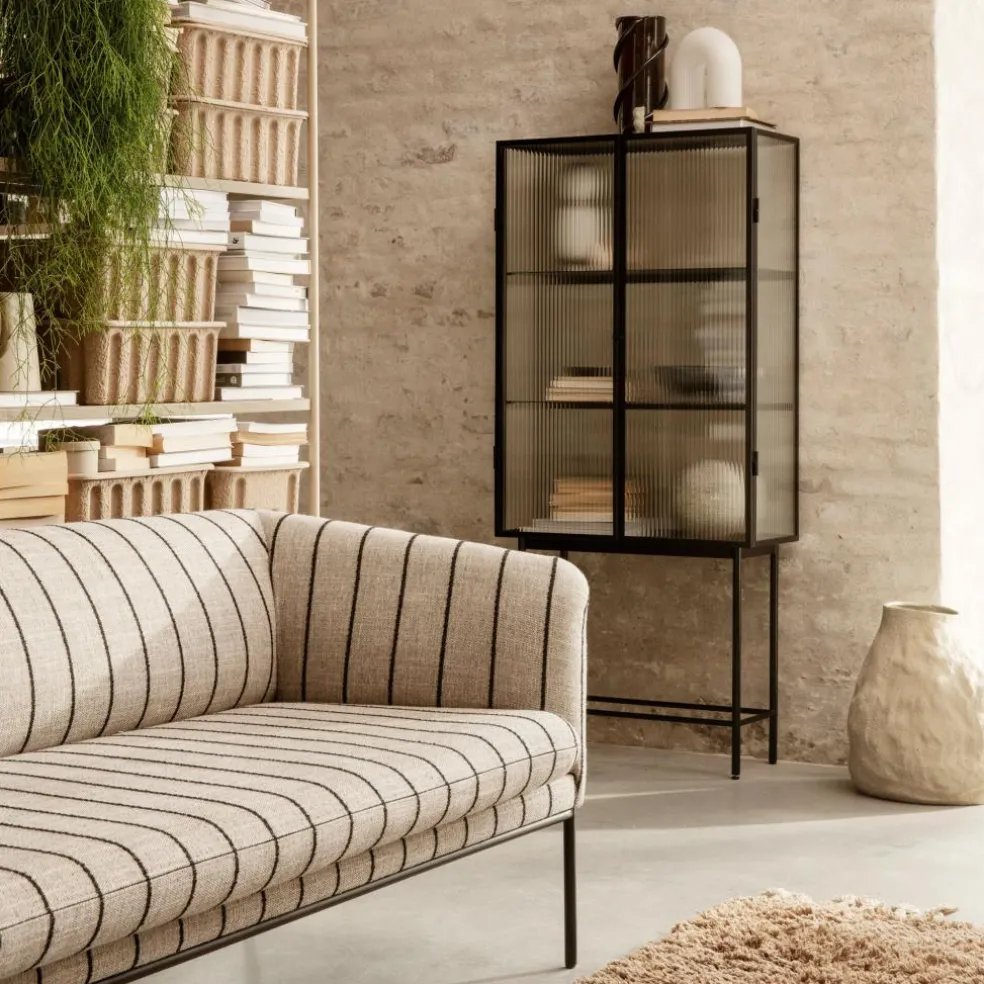 Haze Vitrine geriffeltes Glas